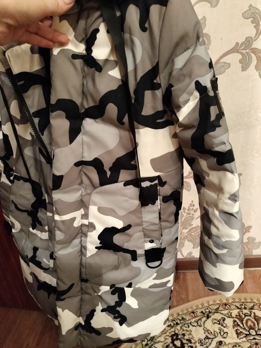 Продам куртку на мальчика.