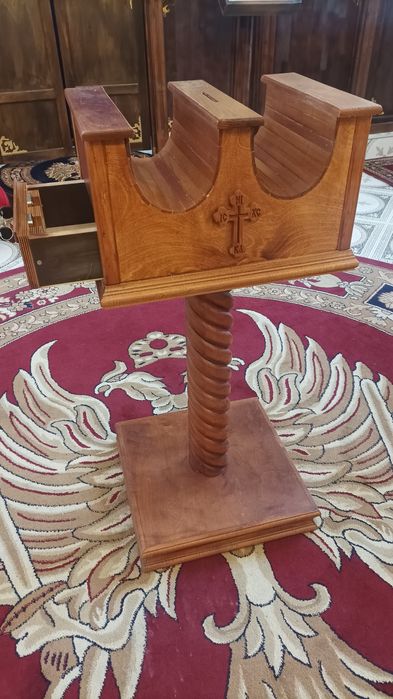 Каса + отделения за свещи