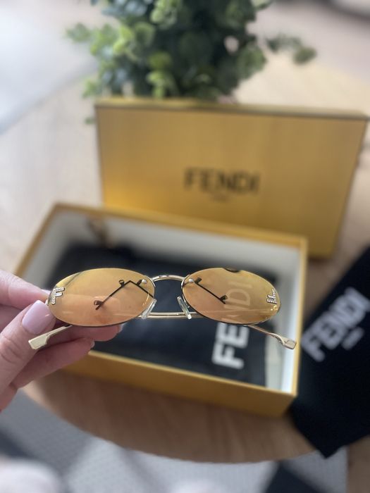 Слънчеви очила Fendi