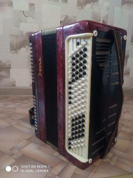 Продам баян ,,Этюд,,в отличном состоянии.