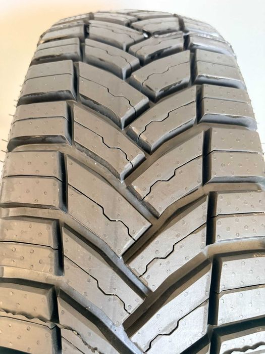Set anvelope noi all season 195 65 R16C Michelin Agilis CrossClimate 104/102R dot decembrie 2025