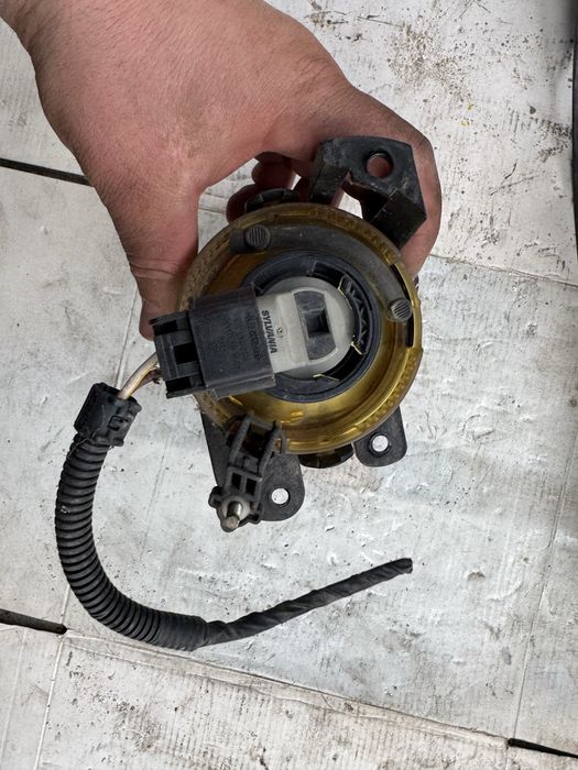 Grila proiector si proiector stanga fata passat b6 produse originale oem vw