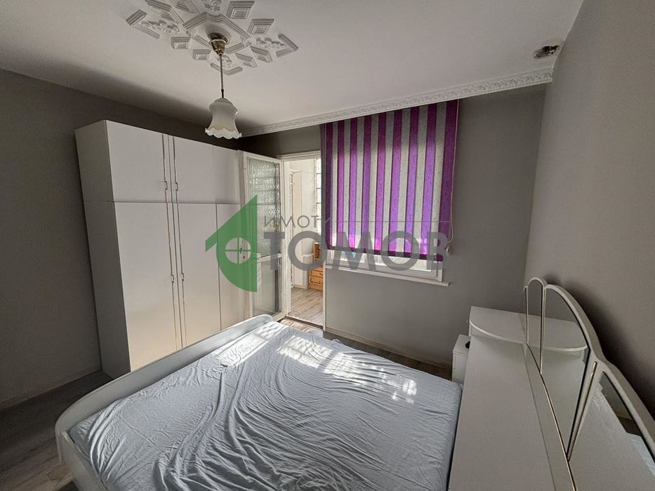 Обзаведен двустаен апартамент в кв. Три Чучура-север