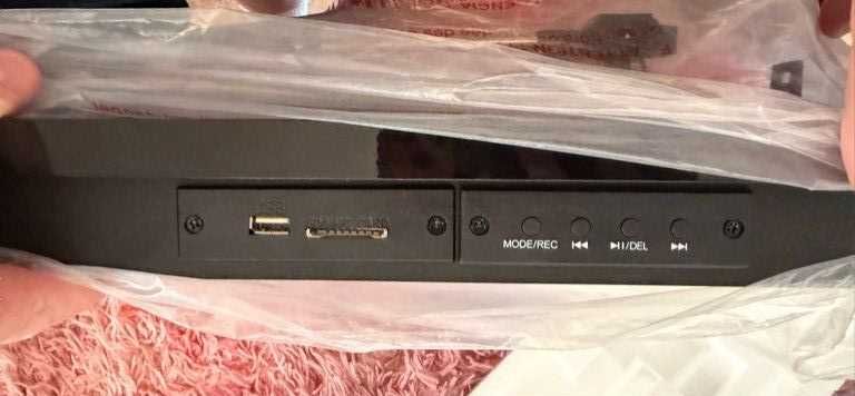 Pick-up MAGINON, boxe incorporate, USB, Bluetooth & conversie MP3