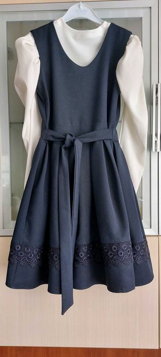 Школьная форма на девочку, цена за весь комплект