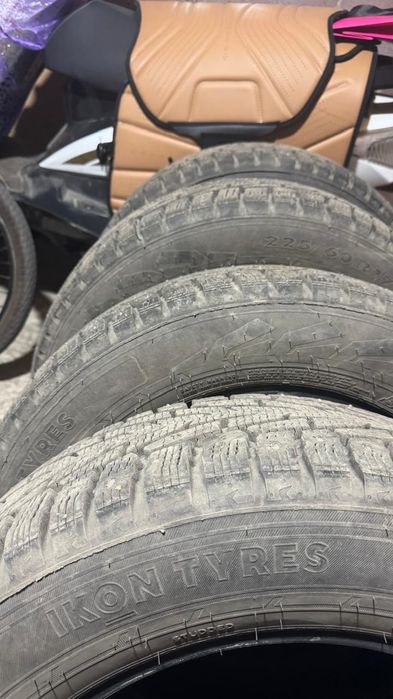 Продам зимние шины 225/60/17