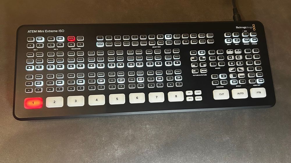 Blackmagic Design ATEM Mini Extreme ISO – почти нов