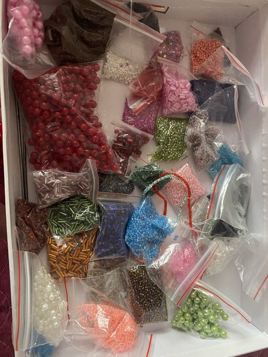 Очень много бисера новый не использовали