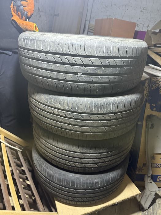 продам летное  шины