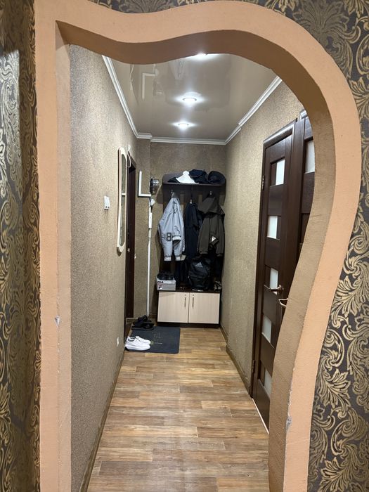 Продам 2-комнатную квартиру в центре