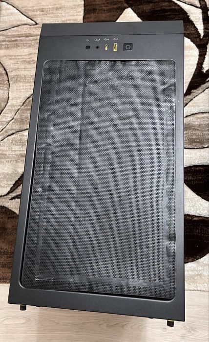 Vând carcasa PC Corsair 4000D airflow Black