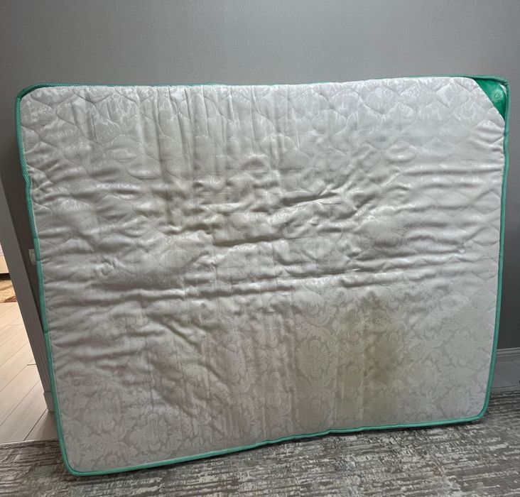 Продам Б/У матрас