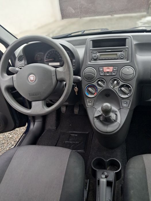 Vând Fiat panda an 2010