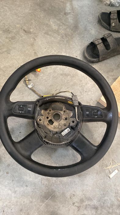 Volan audi a4 b7 cu comenzi fara airbag .