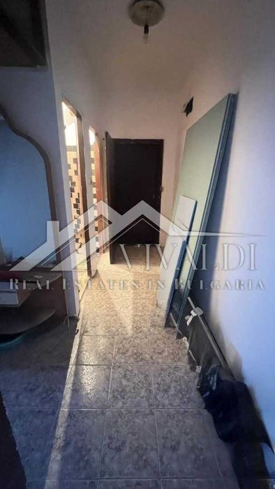 Тристаен апартамент в кв.Левски , Варна