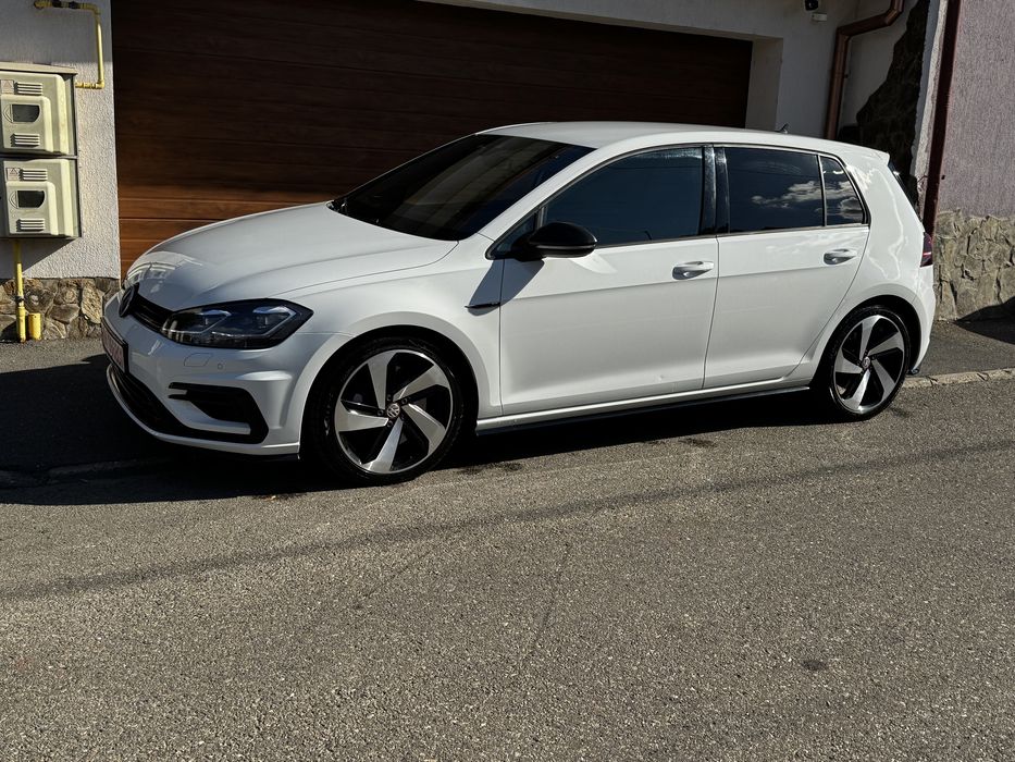 VW Golf 7,5 R 310 HP 4 Motion Akra