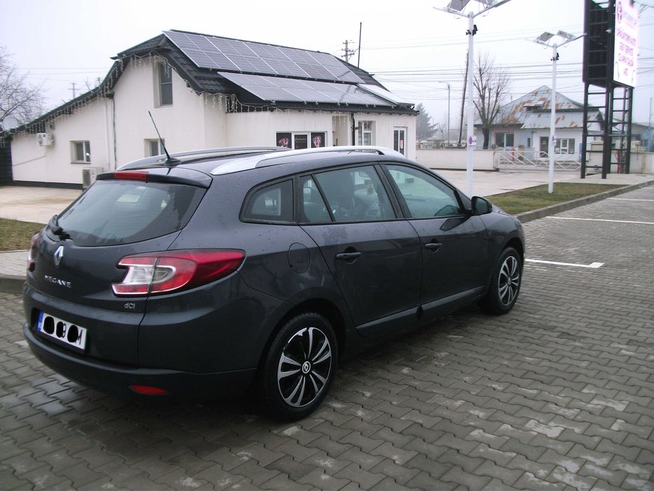 HYUNDAI Elantra 2015 — imagine 3