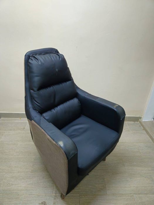 Игровые кресла из комп. клуба