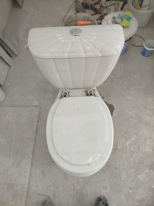 Унитаз б/у в хорошем состоянии