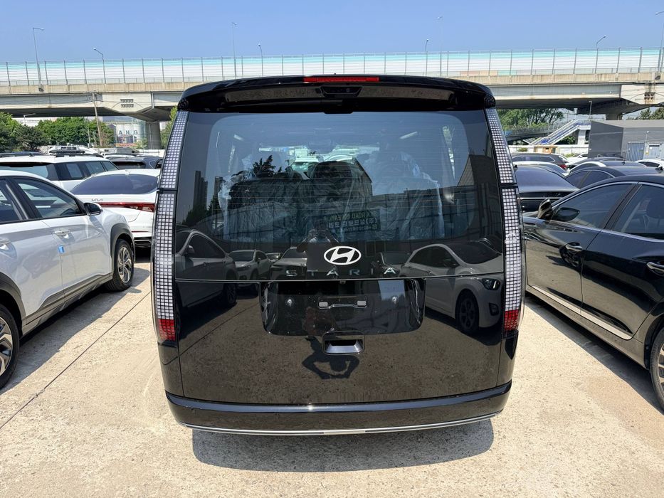 Hyundai Staria 1.6 Turbo Hybrid Lounge Inspiration