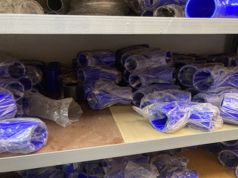 Турбопътища силиконови алуминий универсални колена