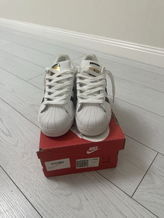 Продам кеды adidas