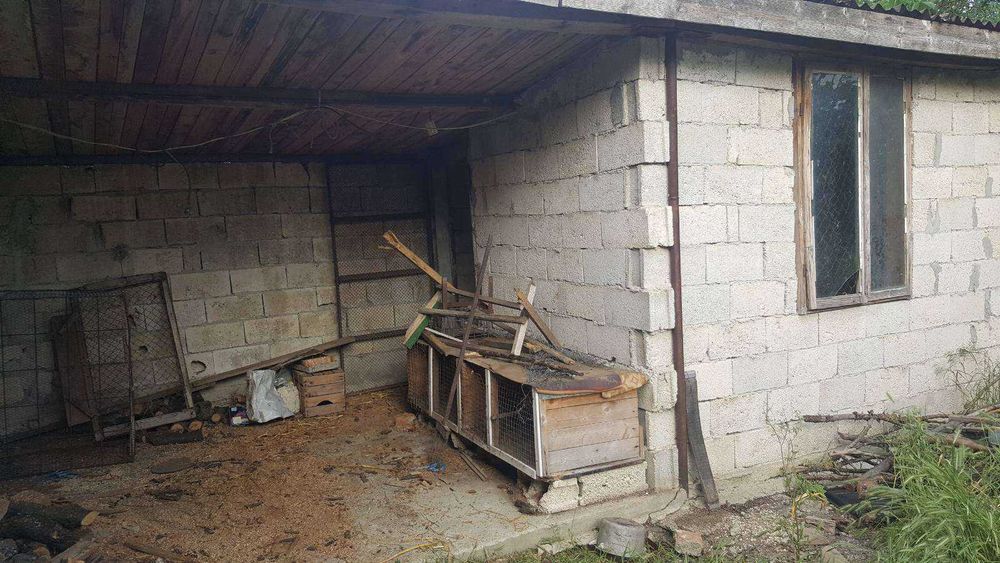 Продавам къща с двор в село червенци