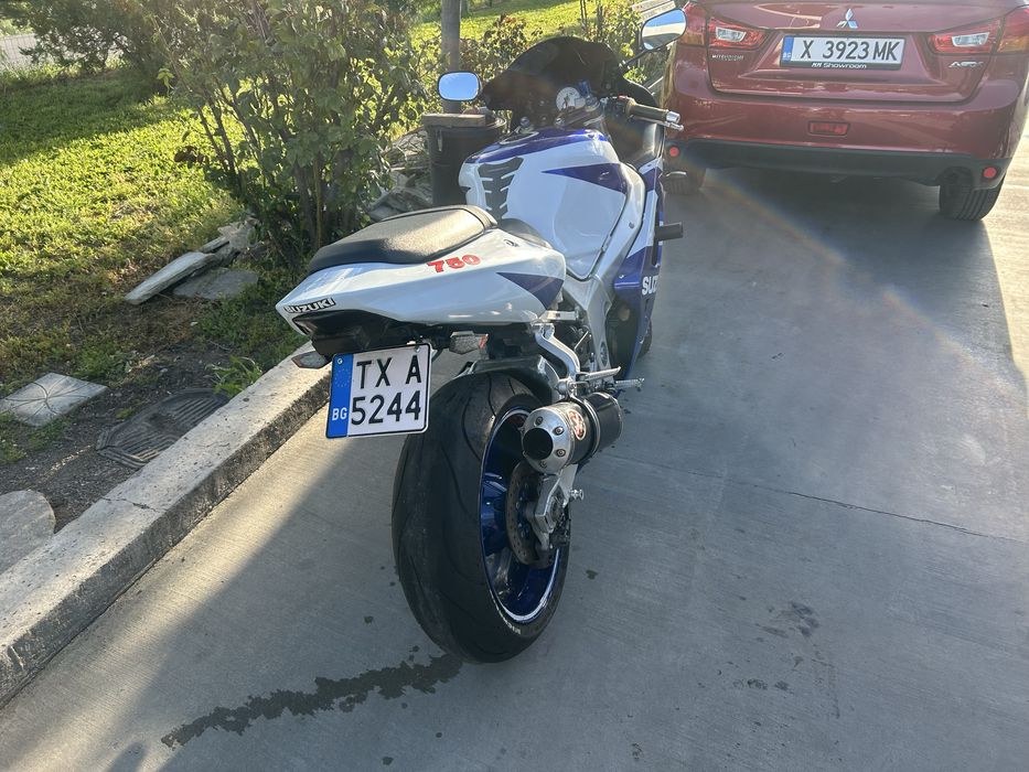 Suzuki GSX - R 750