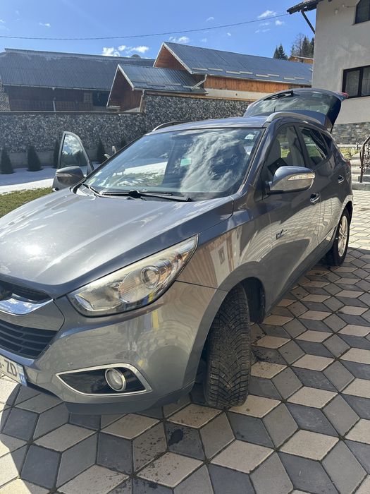 Vând Hyundai ix35