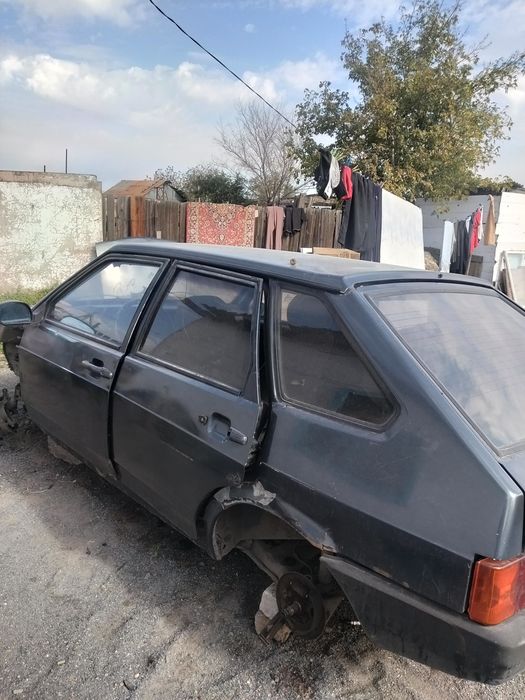 Продам ваз 21109 на запчасти