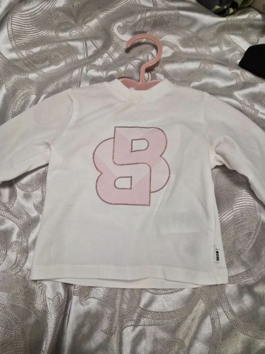 Дрешки за момиче 0-3 ; 0-6 месеца Guess