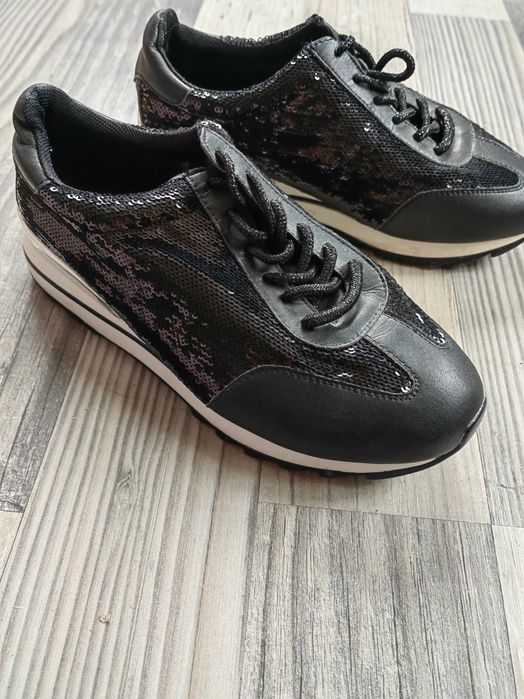 Дамски маратонки