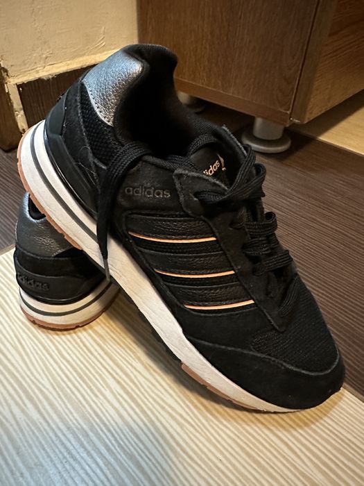 Adidasi alergat Adidas 36.5