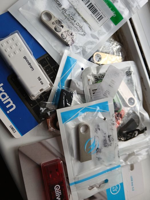 Stick muzica pe alese