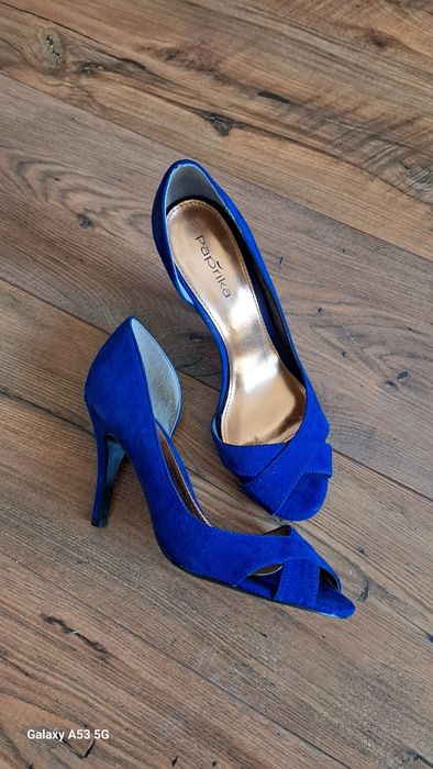 Елегантни дамски обувки