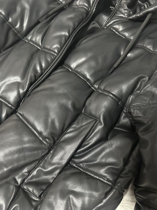 Продам женскую куртку