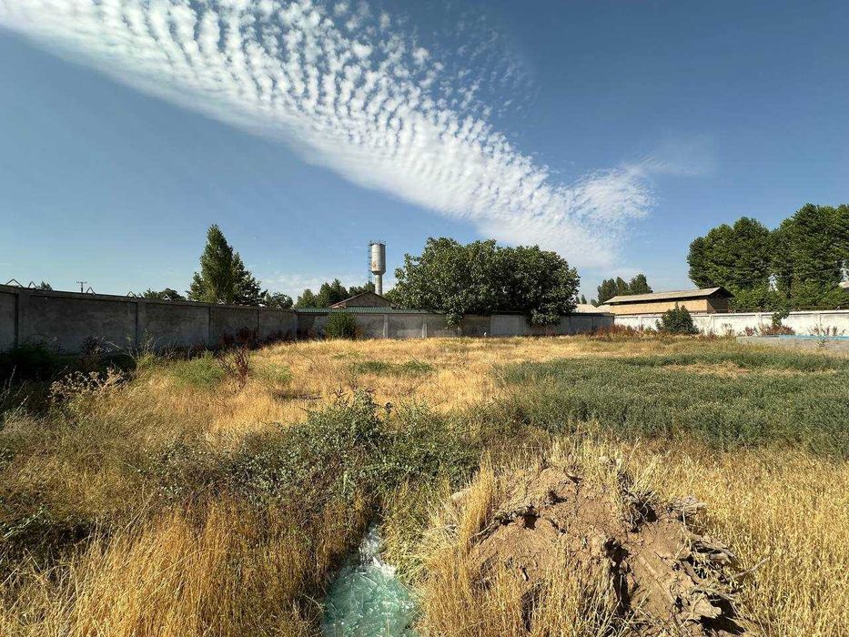 25 Sotka yer - Yangi Toshkent. Вдоль трассы, дороги. Гостиница, кафе