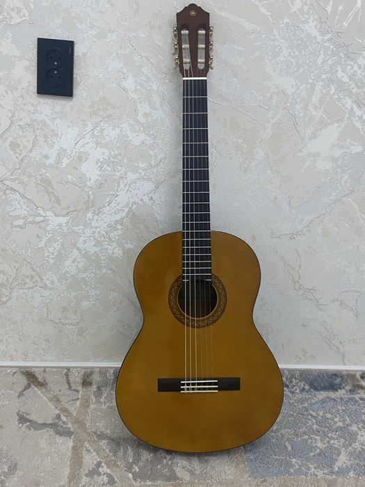 Гитара Yamaha c40 сатылады