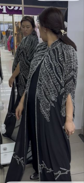 Платье вечернее.