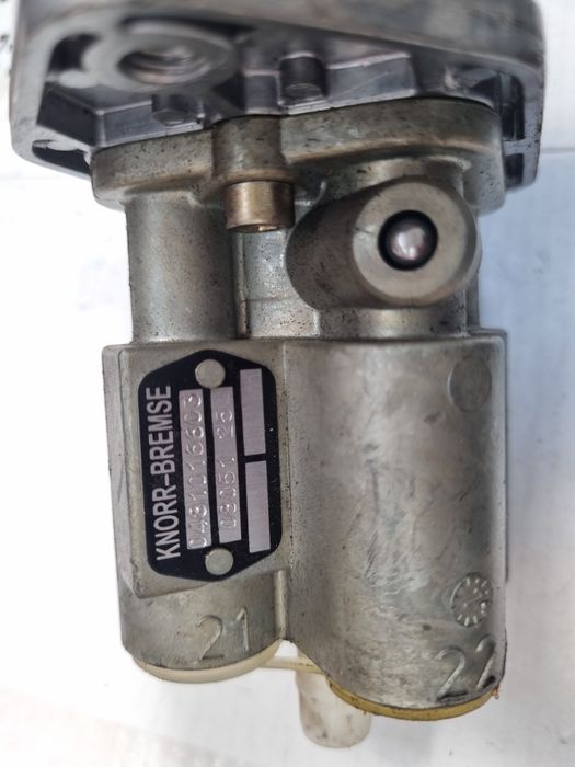 Maneta frână mână mercedes actros,atego,setra knorr bremse  0481016603