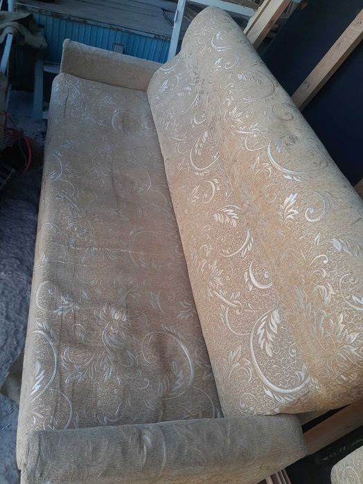 Продам диван с креслами