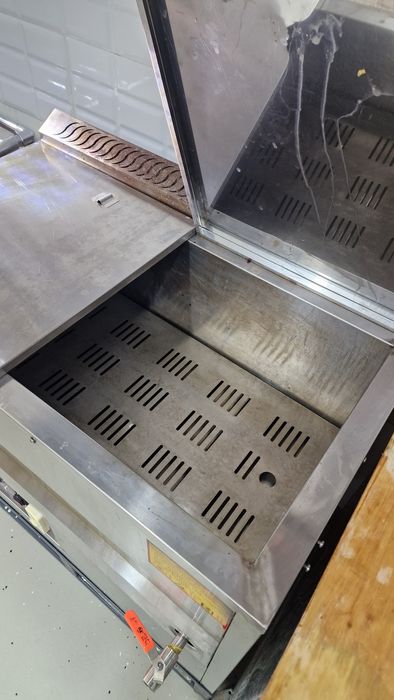 Фритюр большой газовый.