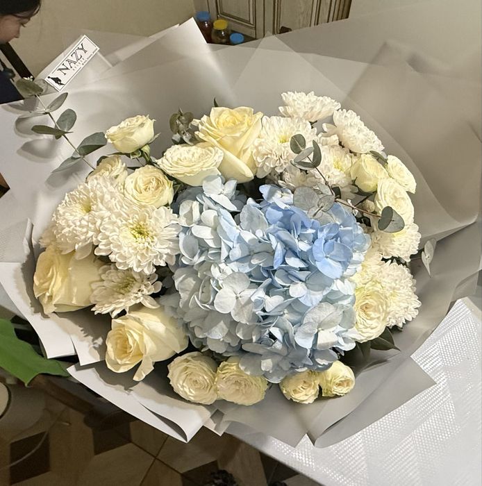 Букет с необычной композиции