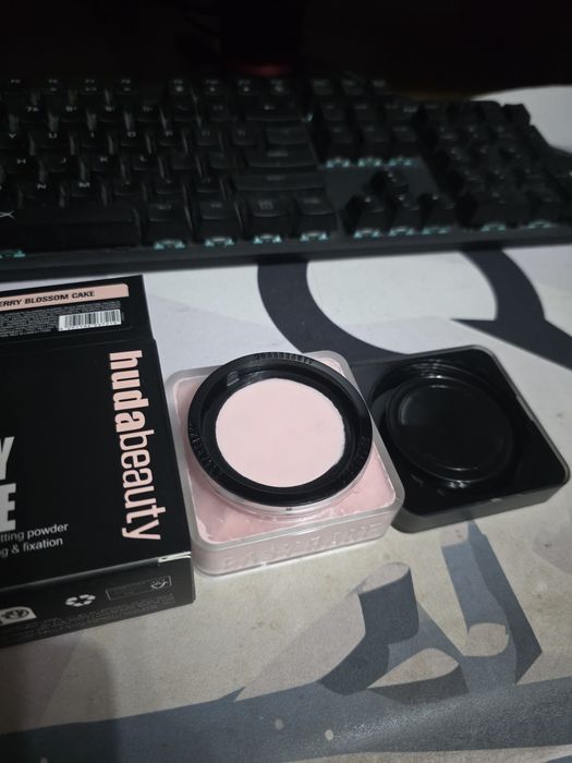 Pudra Hudabeauty