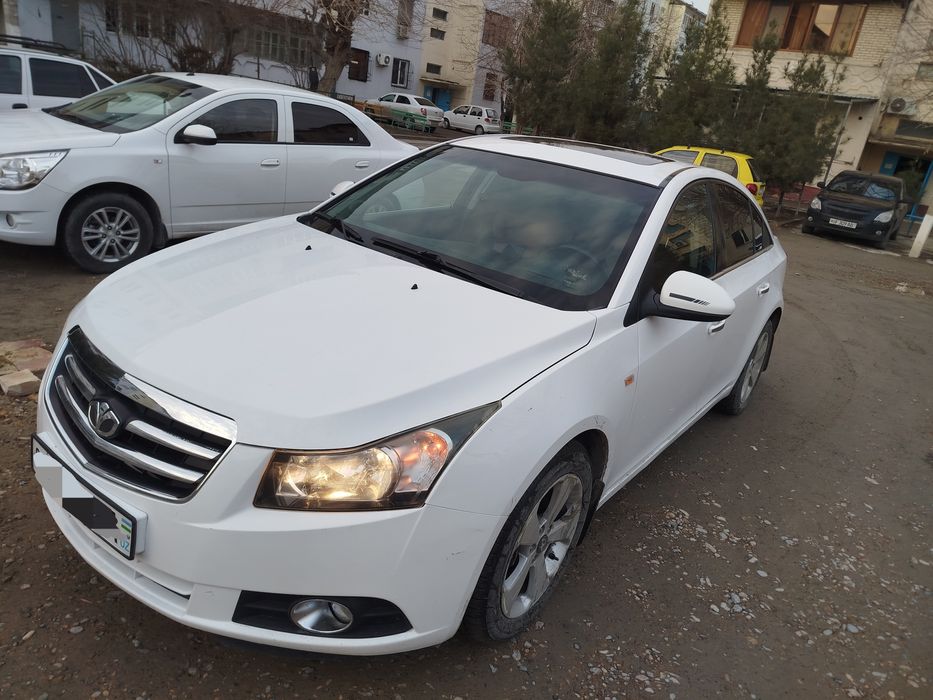 Chevrolet Cruze Sotiladi