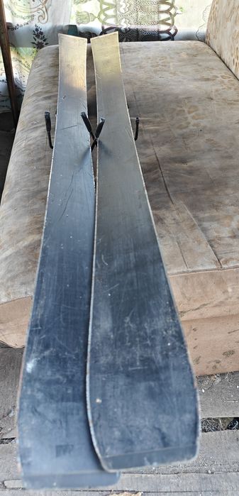 Лыжи горные с креплениями