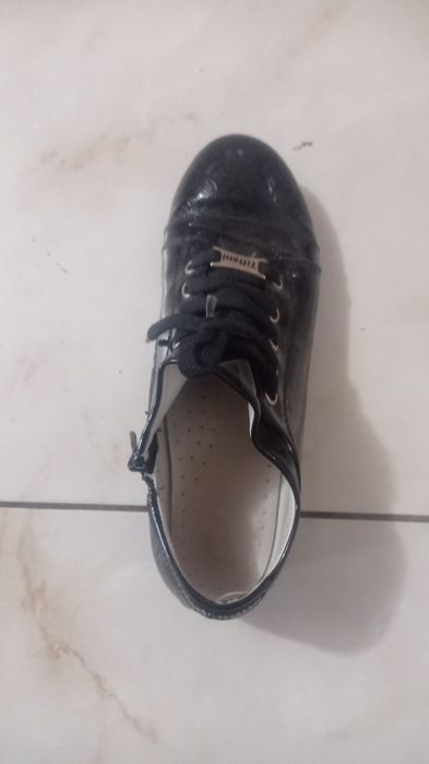 Срочно Кроссовки 37 размер