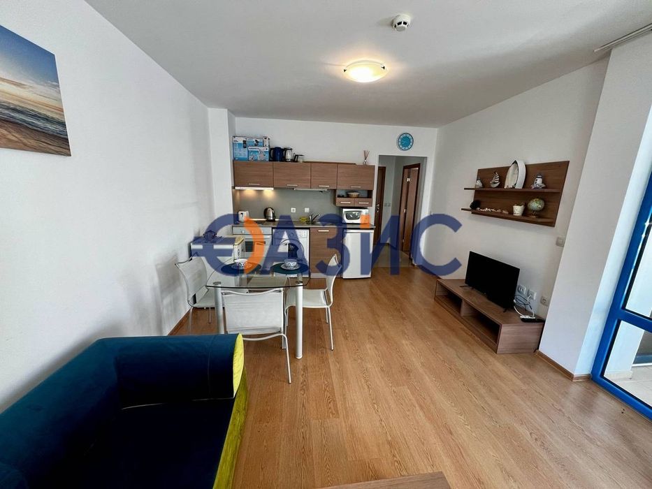 Продава се Двустаен апартамент в к.к. Слънчев бряг - 72 кв.м за 1181 €/кв.м - Снимка #14