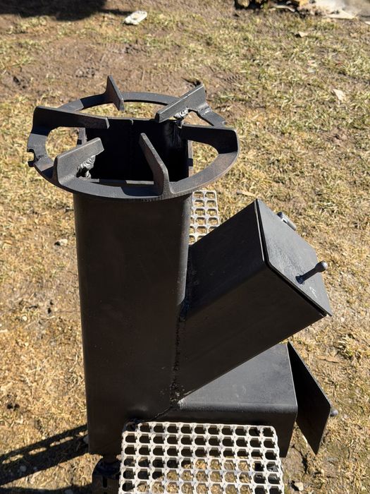 Sobă Tip Rachetă (Rocket Stove) – Eficiență și Gătit Rapid!