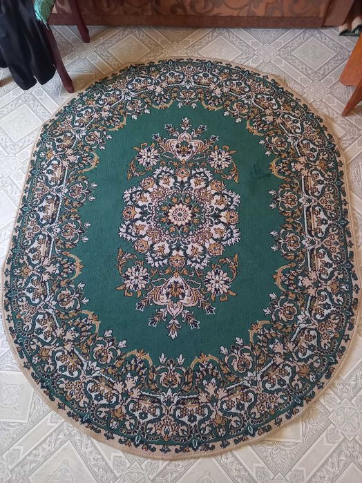 Продам ковры овальные